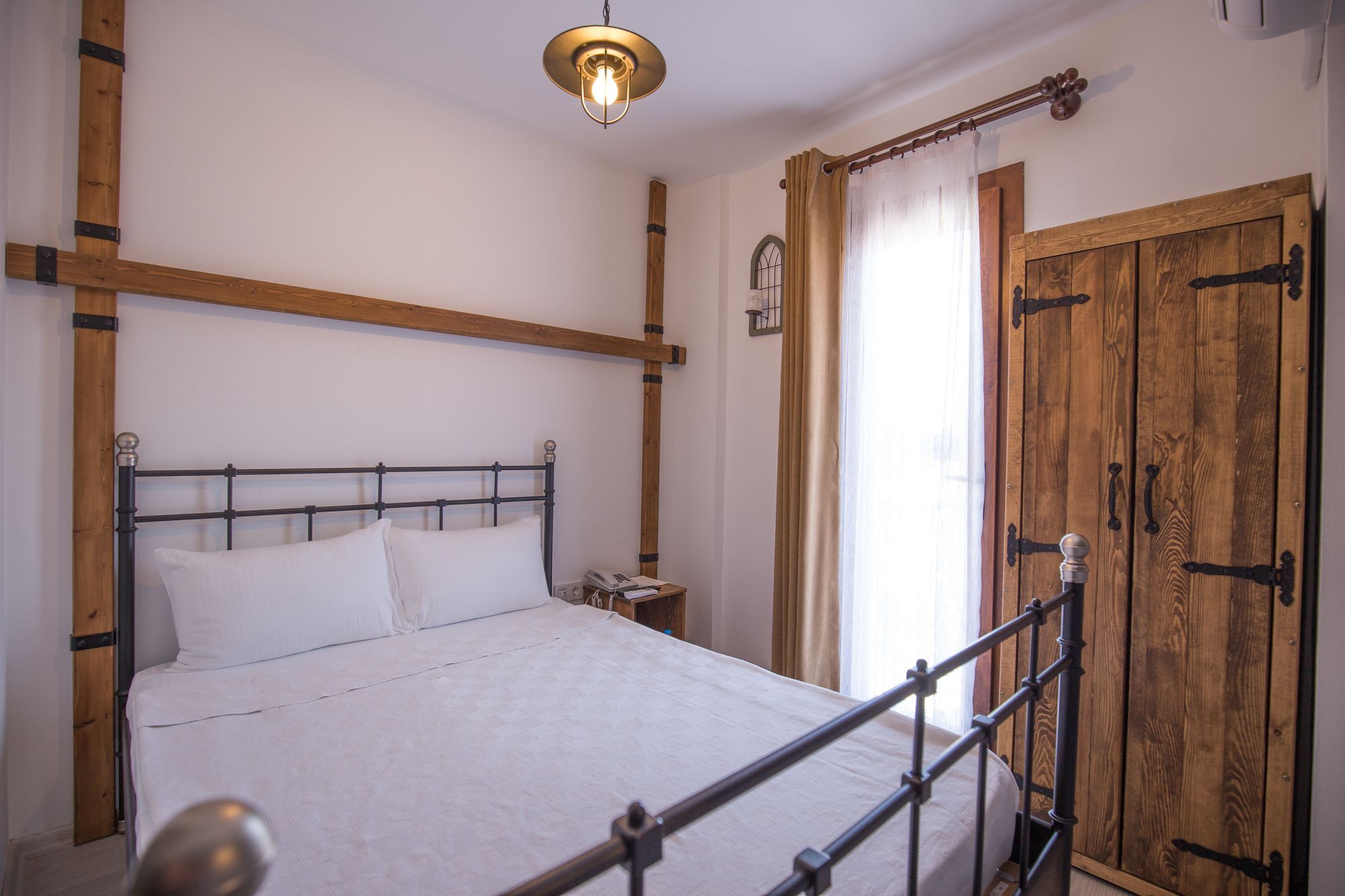 Menendi Otel フォチャ エクステリア 写真
