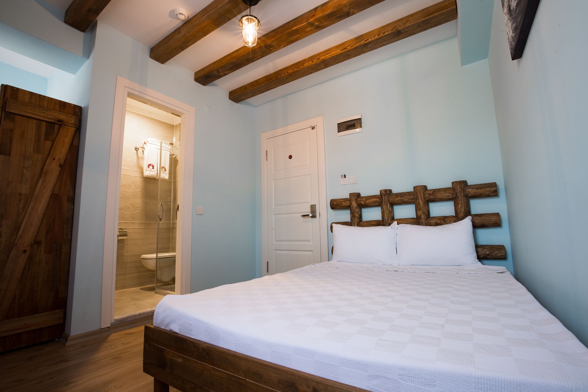 Menendi Otel フォチャ エクステリア 写真
