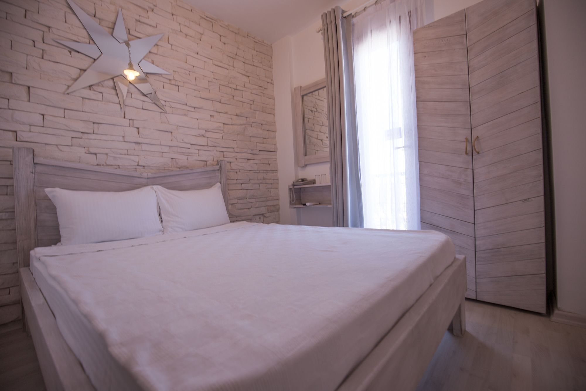 Menendi Otel フォチャ エクステリア 写真