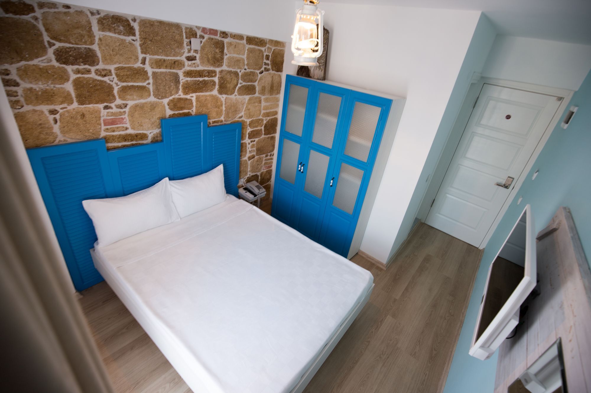 Menendi Otel フォチャ エクステリア 写真